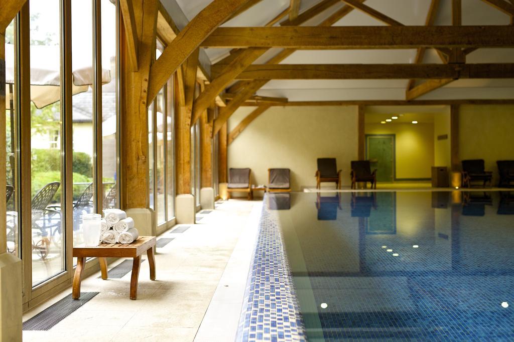 Luton Hoo Hotel, Golf And Spa Eksteriør billede The swimming pool at The Old Course Hotel, St Andrews