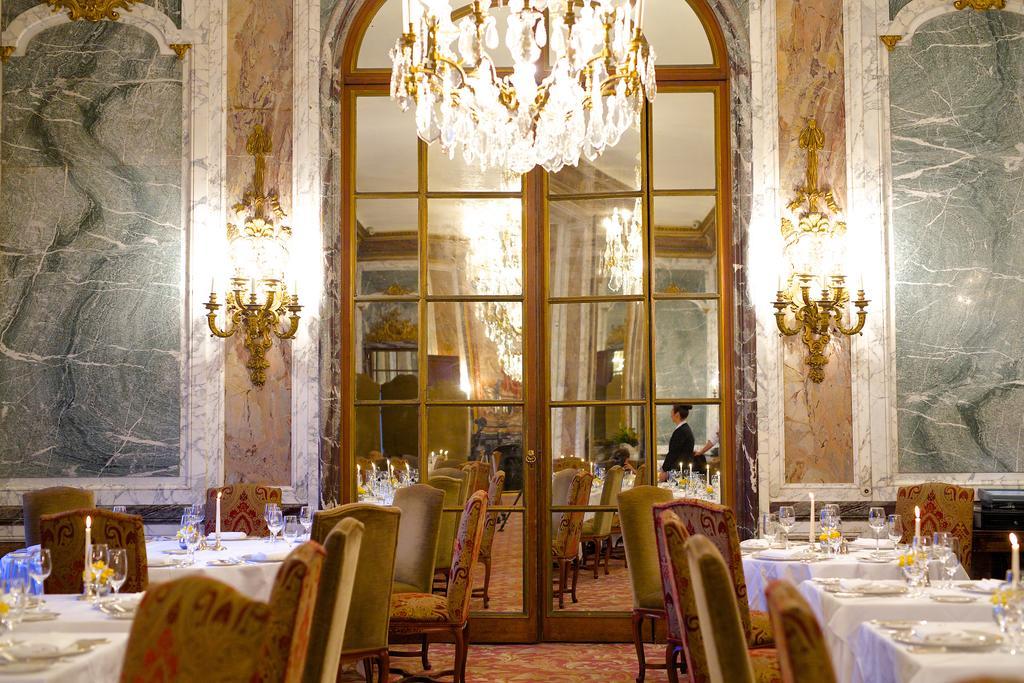 Luton Hoo Hotel, Golf And Spa Eksteriør billede The restaurant