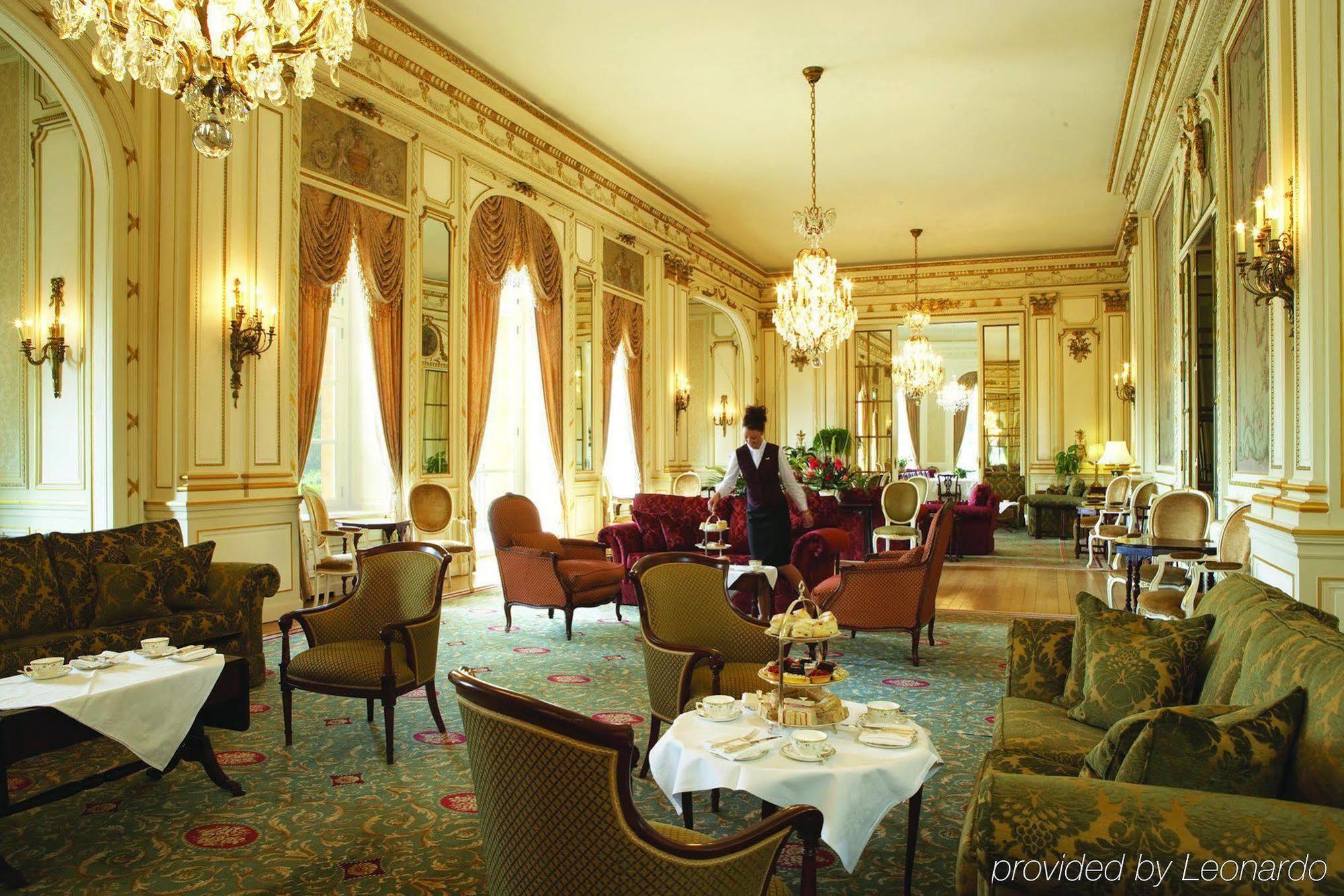 Luton Hoo Hotel, Golf And Spa Interiør billede The lobby